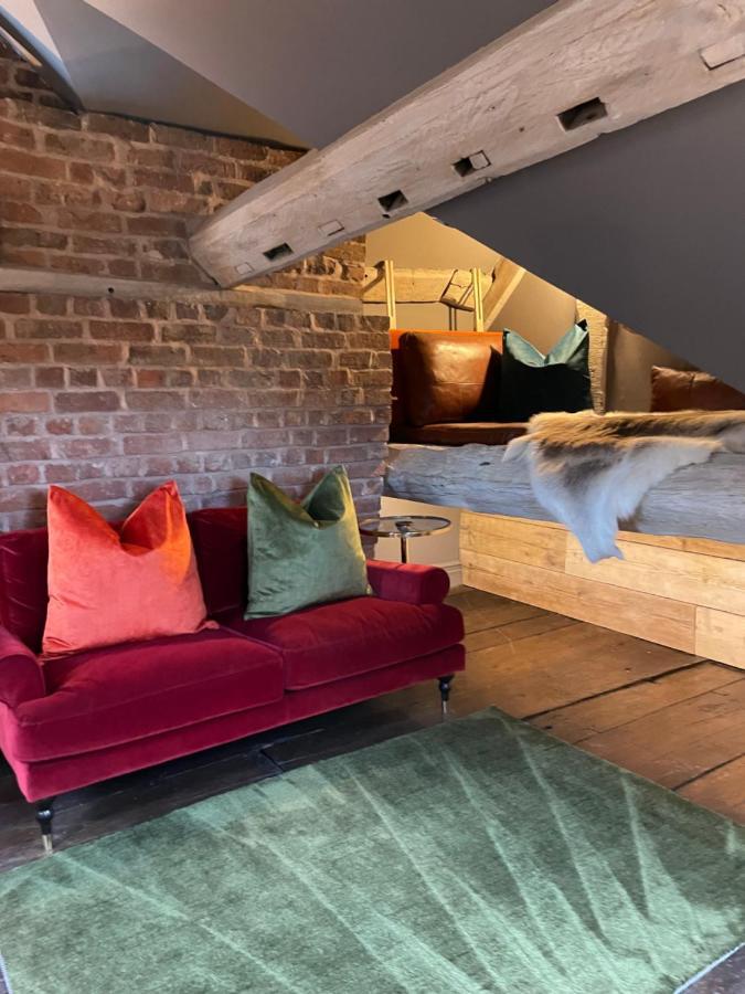 The Cocktail Lounge At Cheshire Boutique Bathhouse Apartment Nantwich Bagian luar foto