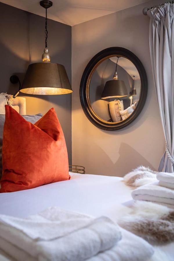 The Cocktail Lounge At Cheshire Boutique Bathhouse Apartment Nantwich Bagian luar foto