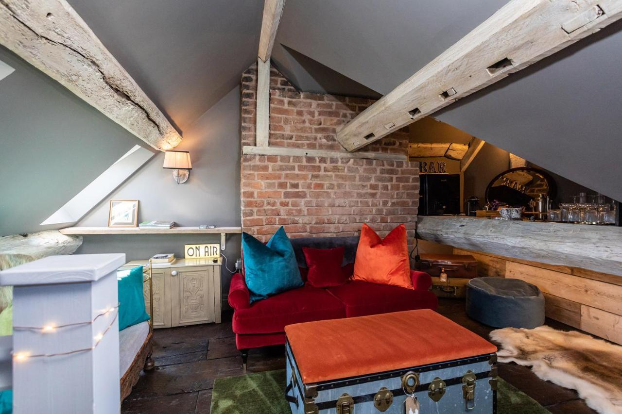 The Cocktail Lounge At Cheshire Boutique Bathhouse Apartment Nantwich Bagian luar foto