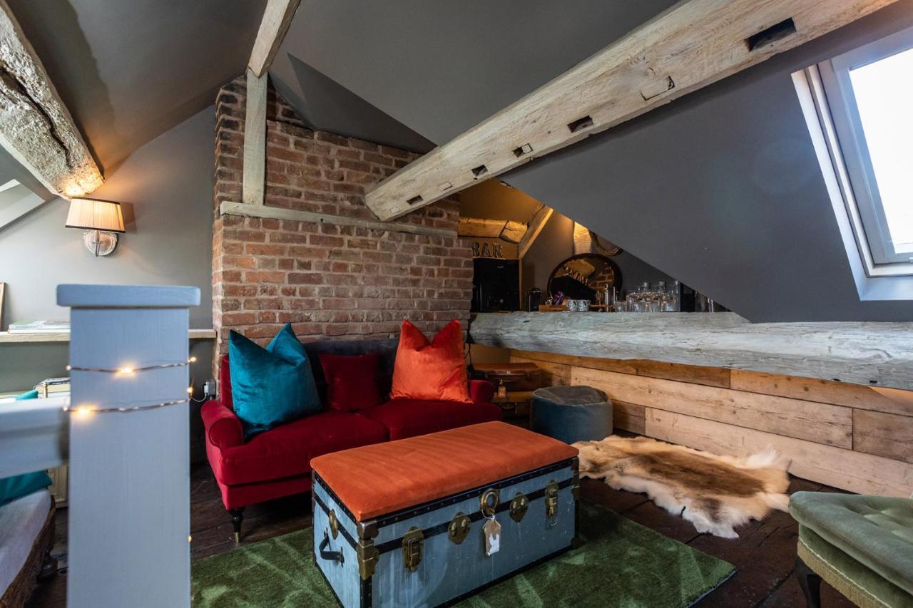 The Cocktail Lounge At Cheshire Boutique Bathhouse Apartment Nantwich Bagian luar foto