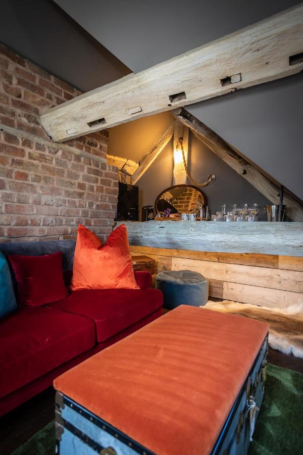 The Cocktail Lounge At Cheshire Boutique Bathhouse Apartment Nantwich Bagian luar foto